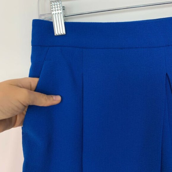 The Limited Blue Crepe Pleated Front Shorts - Picture 2 of 7